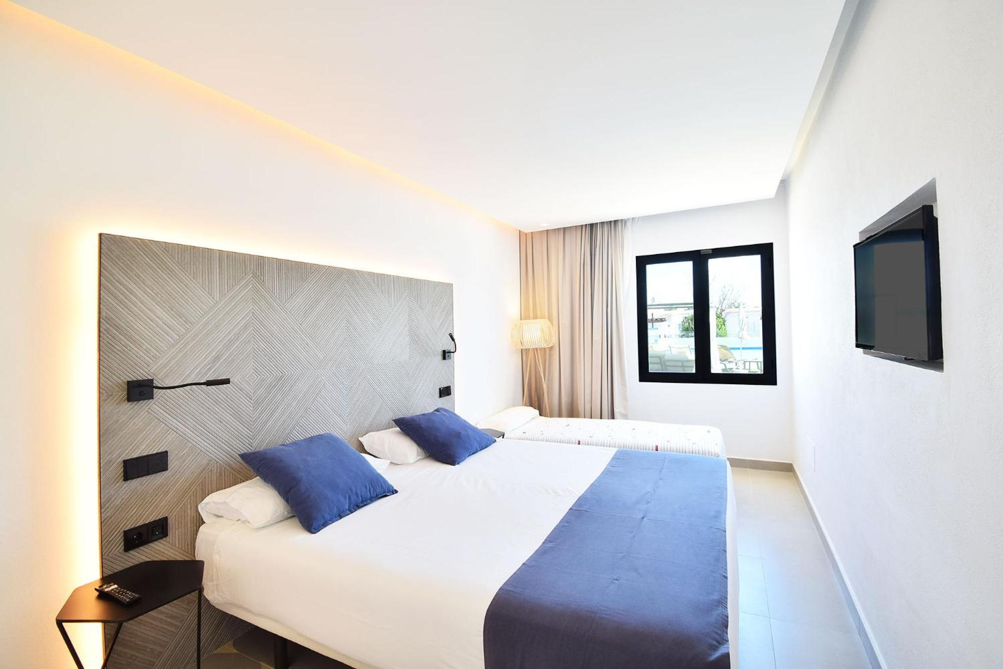 Residencial Bogamari Villa Sant Antoni de Portmany Екстериор снимка