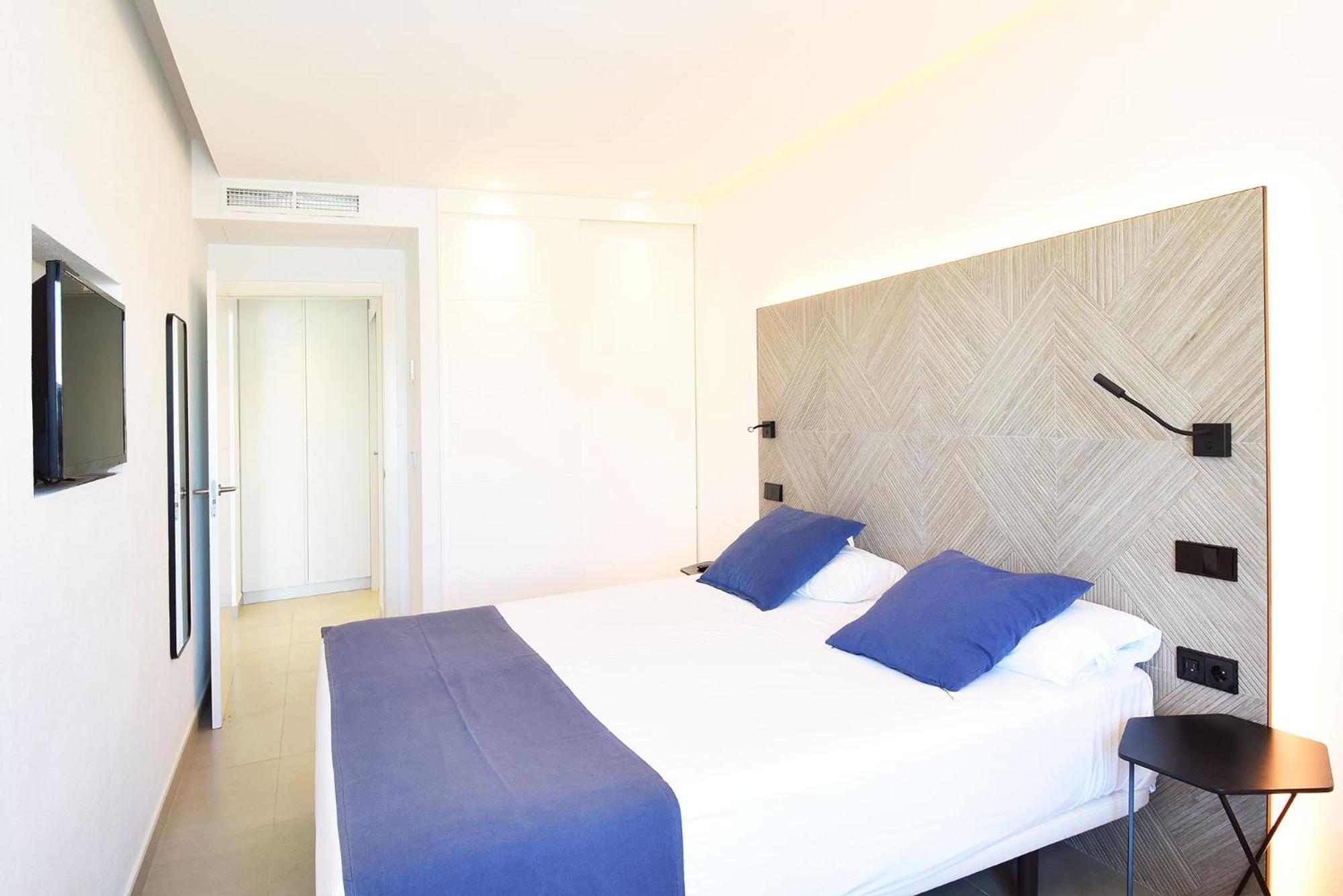 Residencial Bogamari Villa Sant Antoni de Portmany Екстериор снимка